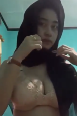 Nonton Film Hijab SMA Lagi Gerah dikamar Terbaru